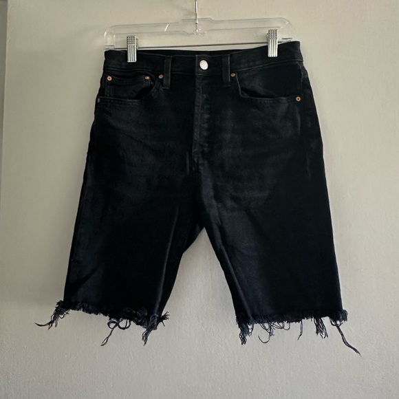 Aritzia Denim Forum Black Button Fly ‘The Yoko Bermuda Short’ size 28 EUC - Picture 4 of 11